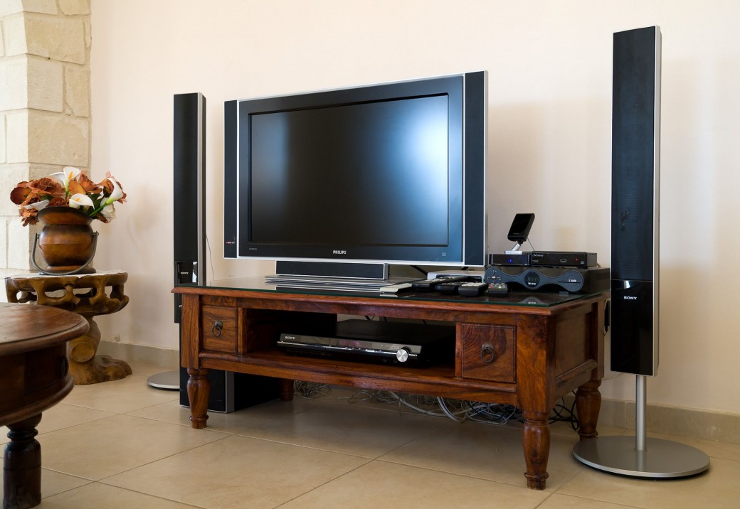 TV with android system