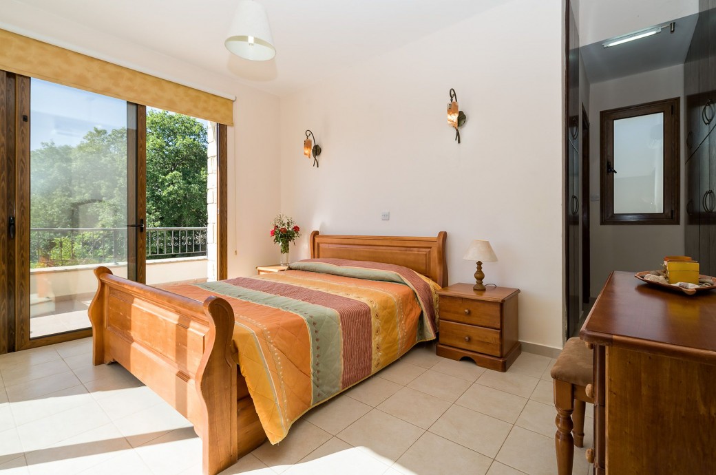 Double bedroom with en-suite