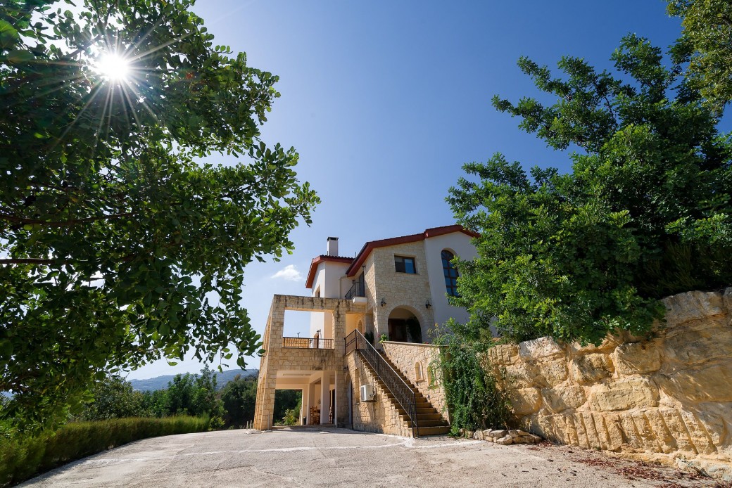 View of the villa from the driveway