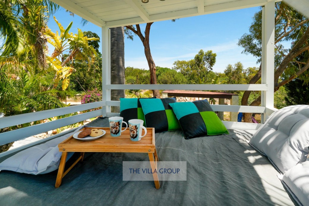 Day bed