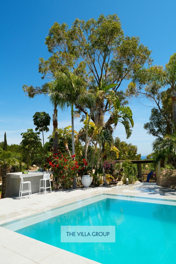 Beautifully landscaped garden