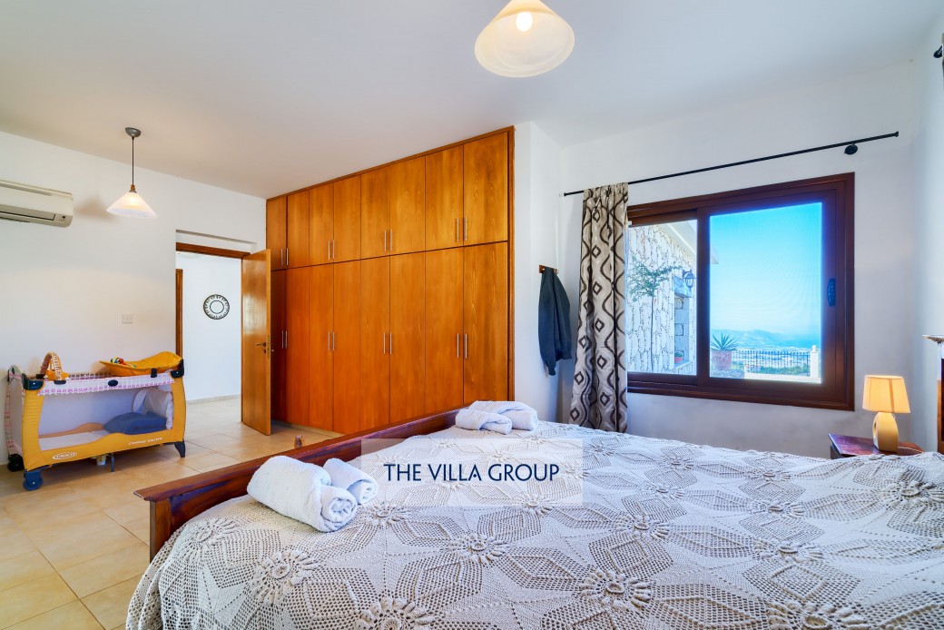Ground floor double bedroom