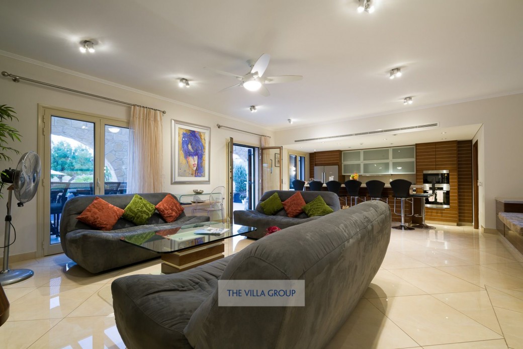 Open plan living and kitchen areas