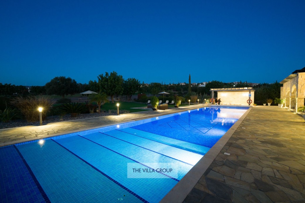 25m x 5m swimming pool with roman steps 