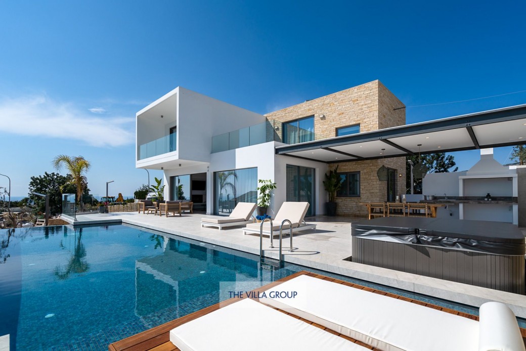 Brand new (March 2019) 3 bedroom luxury villa located in Peyia