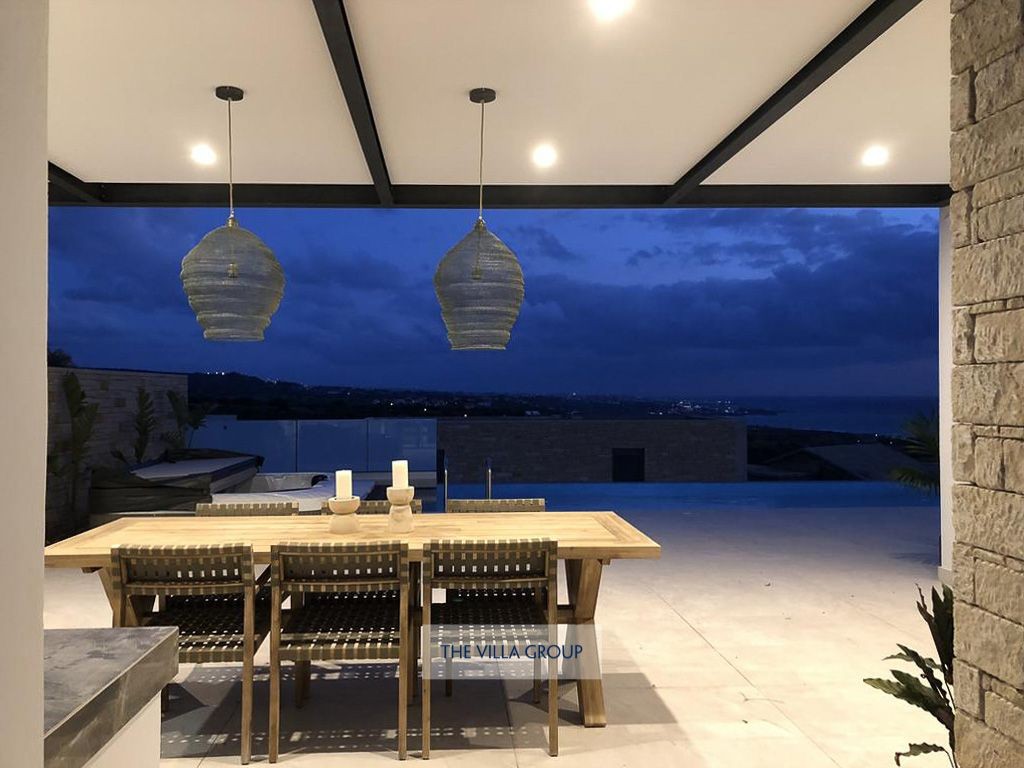 Evening al-fresco dining