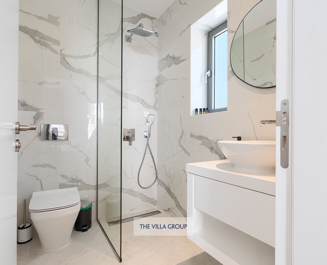 En-suite shower room