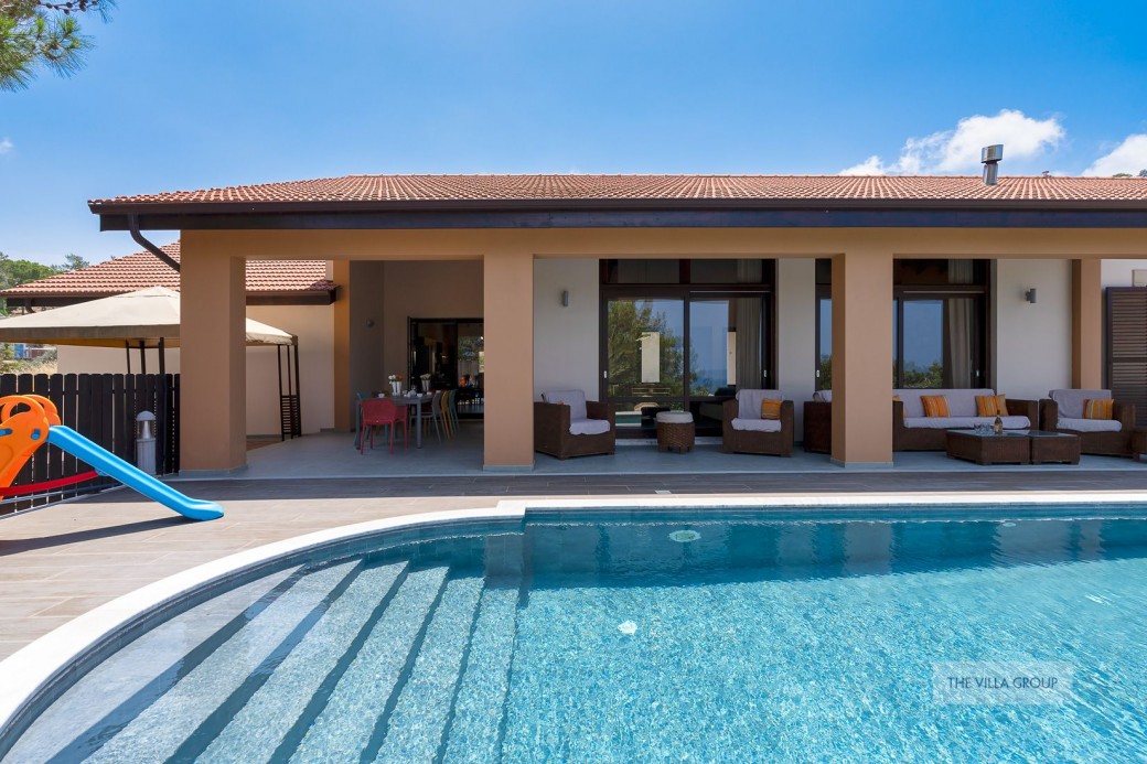 Impressive villa enjoys a private and secluded location