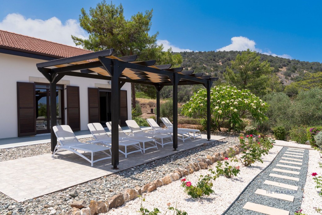 Sunbeds for relaxing on your holiday