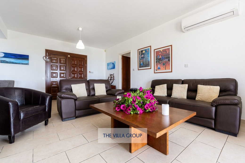 Living area with comfortable sofas