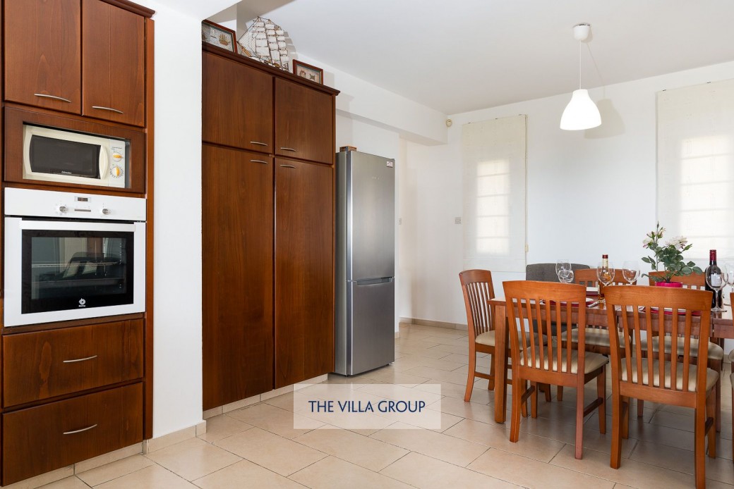 Kitchen and dining area