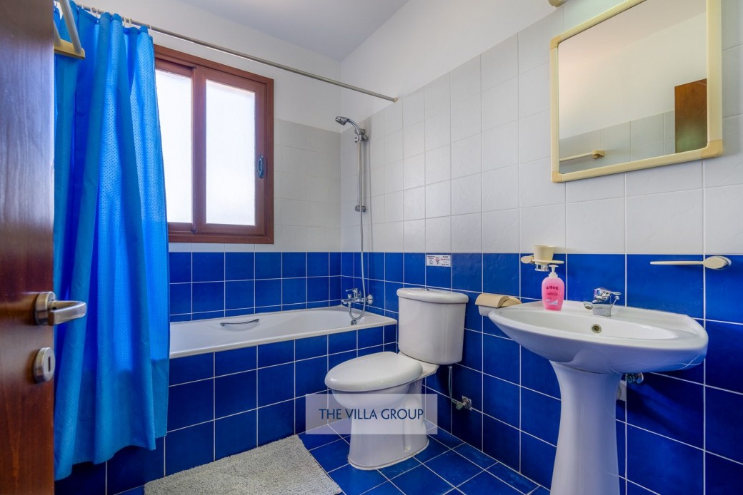 Ensuite bathroom