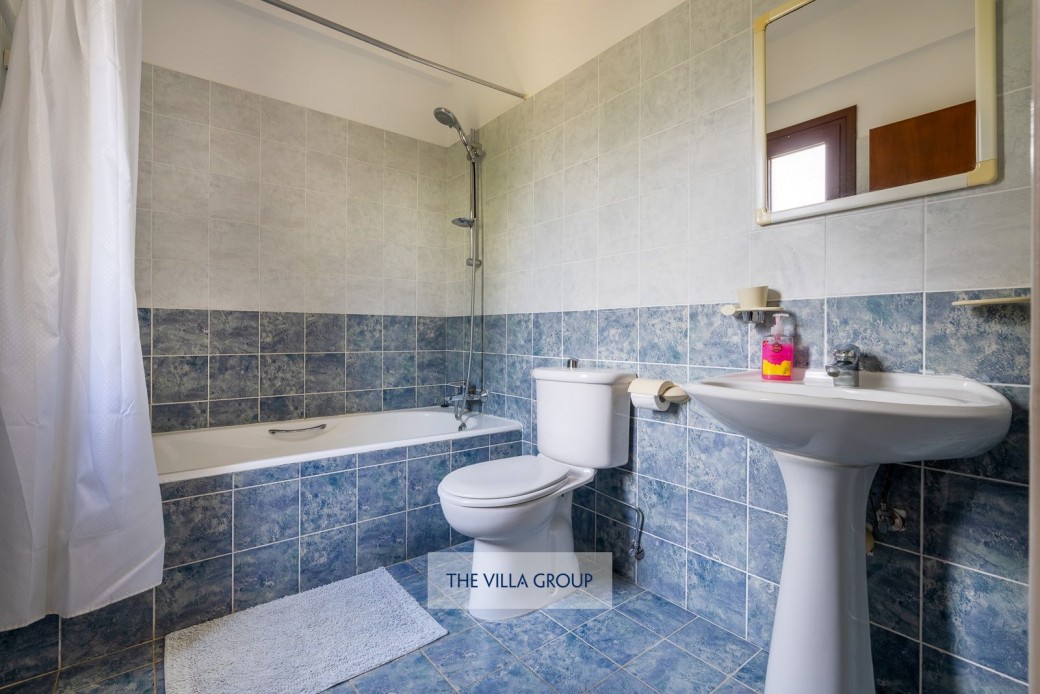 Ensuite bathroom
