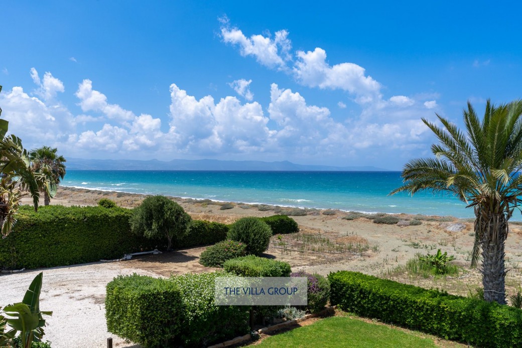 Amazing open sea views from first floor balconies