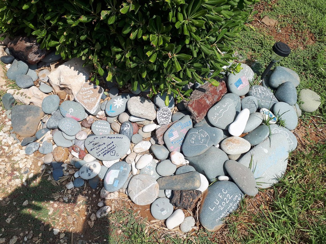 Guest testimonials on stones!