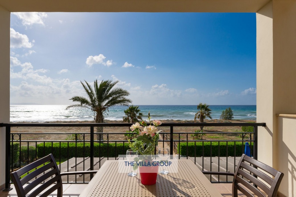 First floor furnished balcony