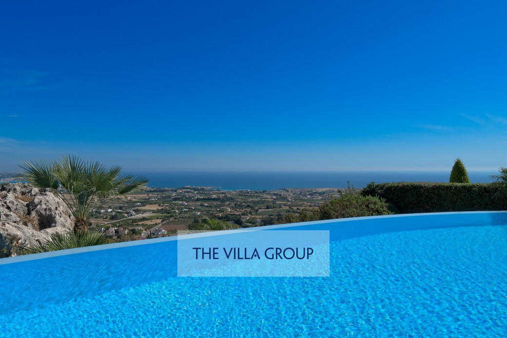Swimming pool depth 1.5m