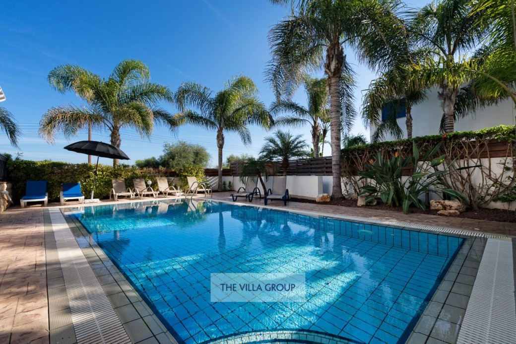 9m x 5m private swimming pool 