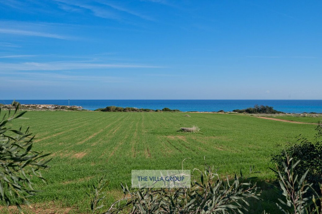 Surrounding area to the villa