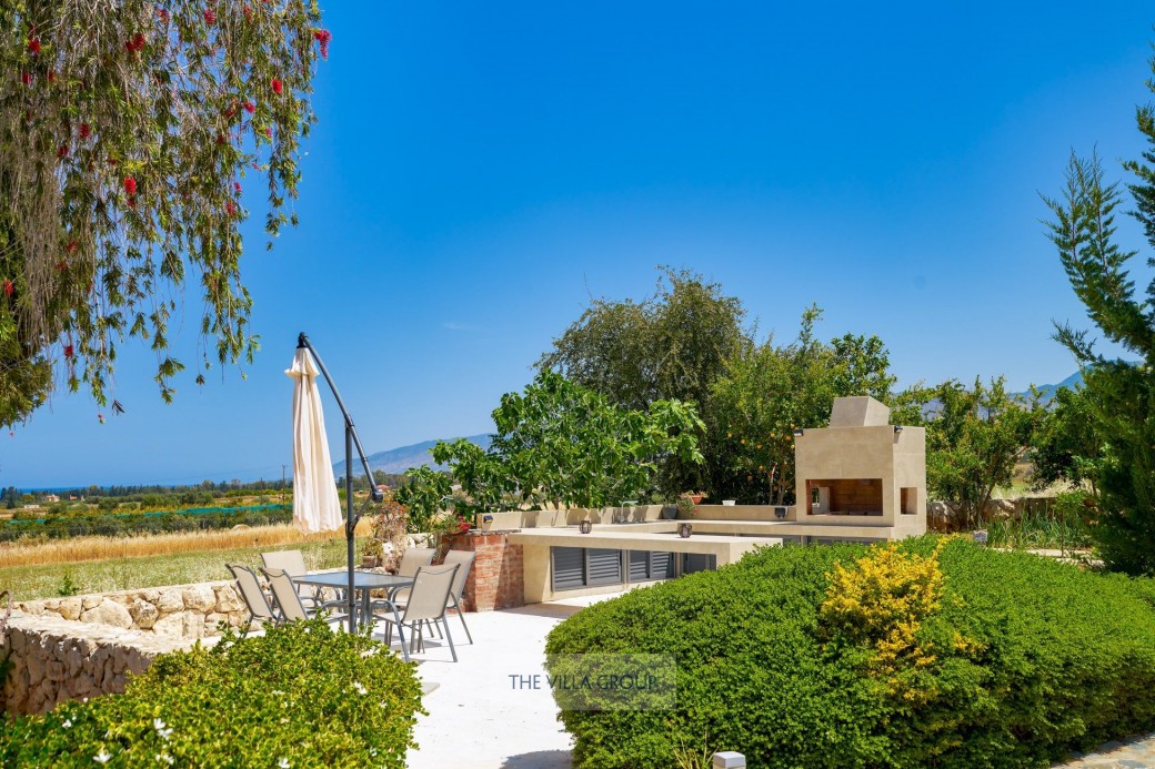 Dedicated fully equipped BBQ area