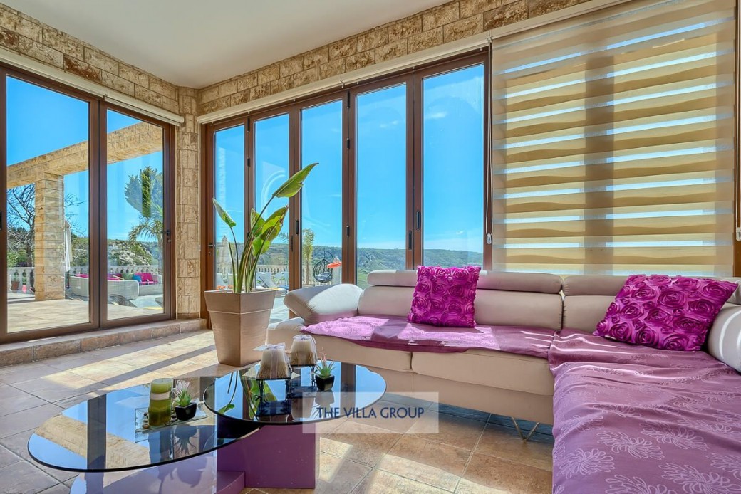 Direct access to outside terrace