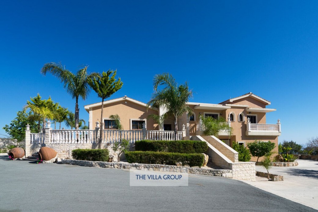 6 bedroom villa located in Kathikas