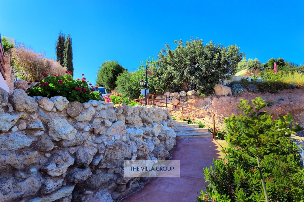 Pathway leading to the villa