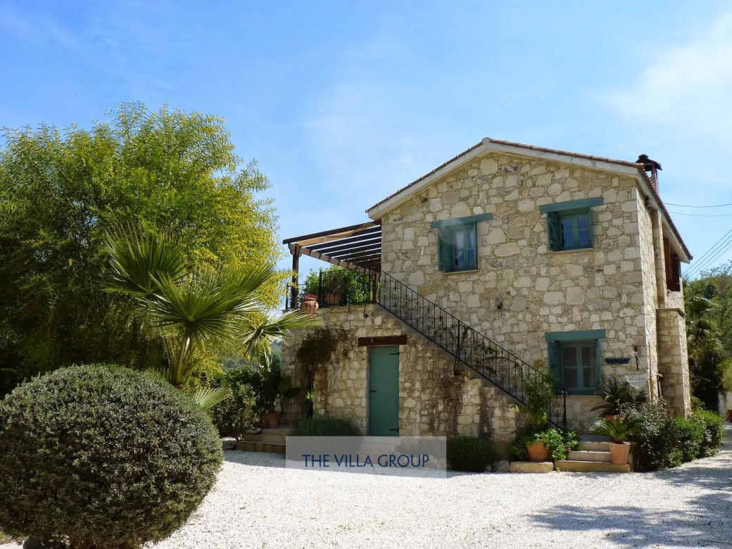 Charming 2-bedroom house in Giolou