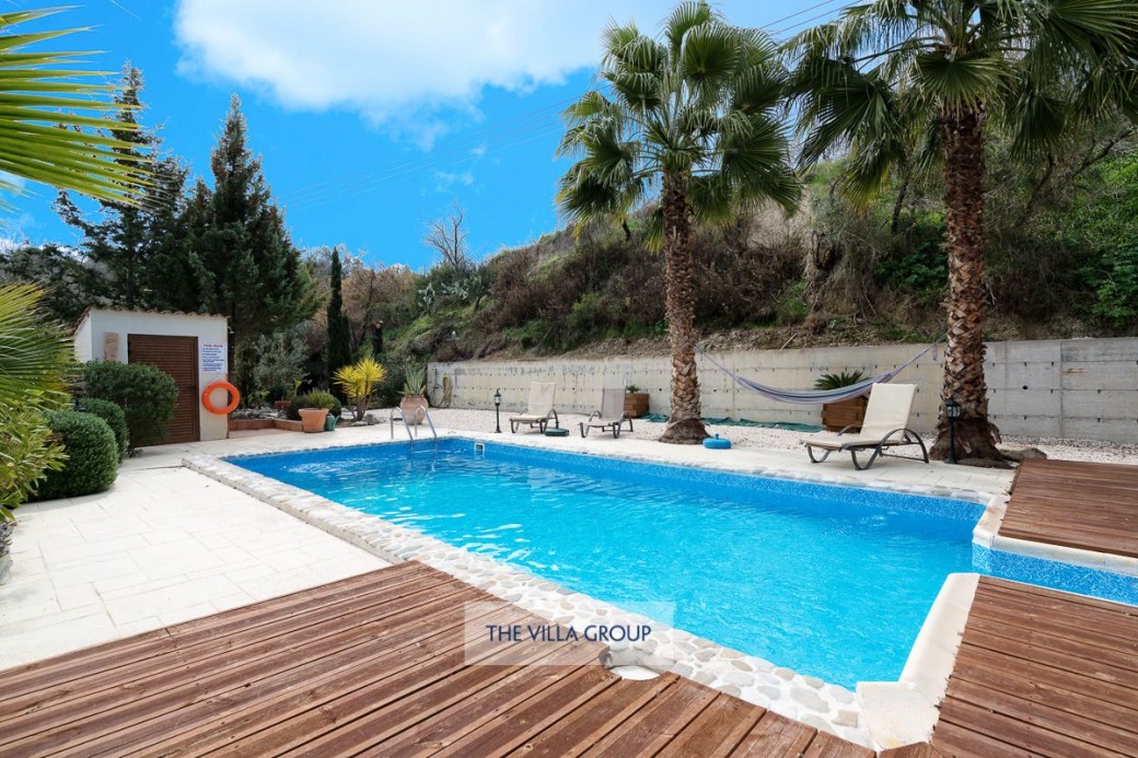 Private swimming pool with walk-in steps