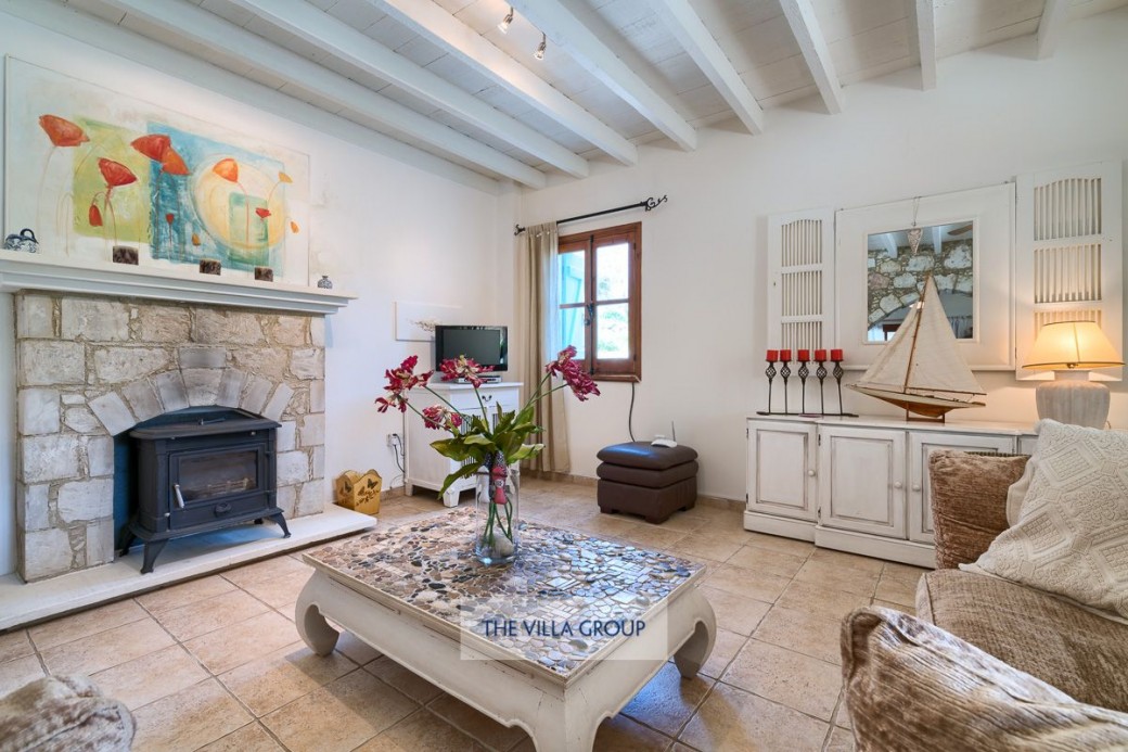 Cosy living room with fireplace