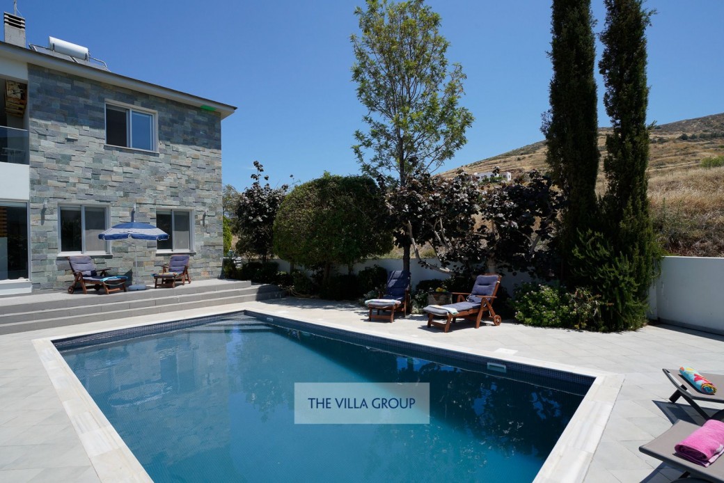 Private swimming pool with walk-in steps