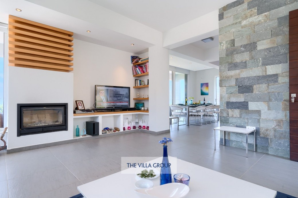 Log burning fire for the cooler evenings