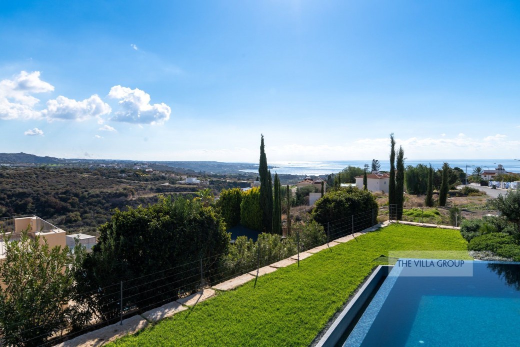 Views of the surrounding area and Mediterranean Sea
