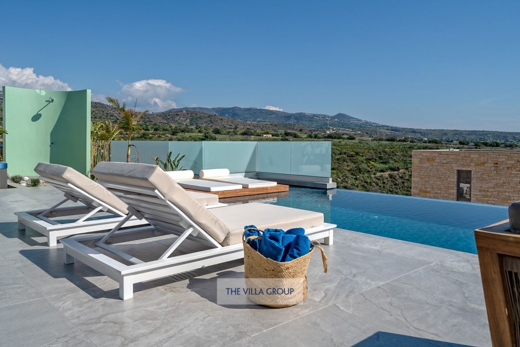 Infinity swimming pool