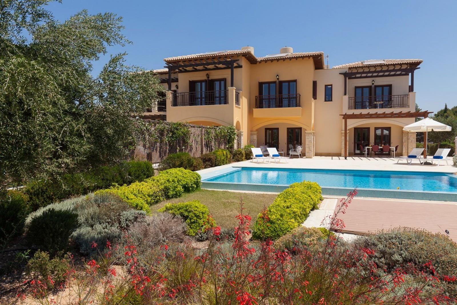 Aphrodite Hills - AJ08 - 3 bed Elite Junior Villa