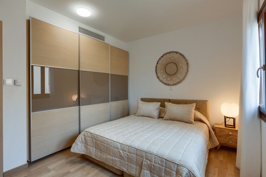 Beds which can also be unzipped to create twin beds, upon request prior to arrival