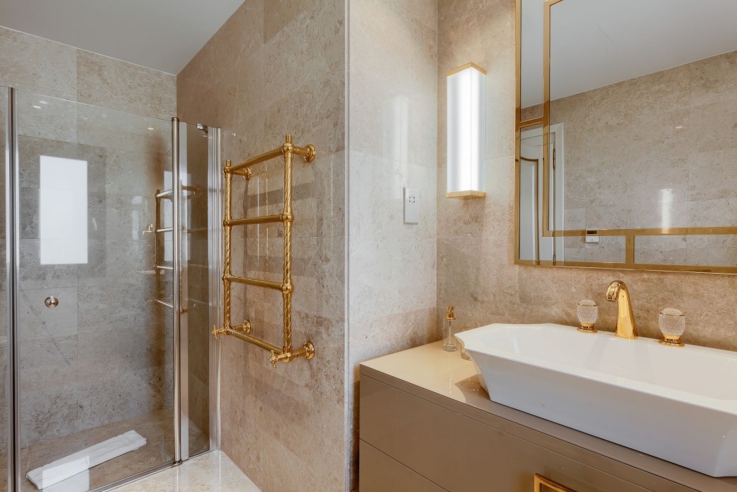 En-suite shower room