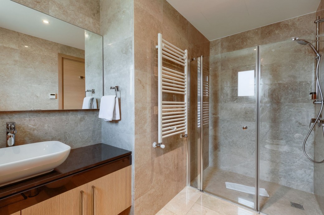 En-suite shower room