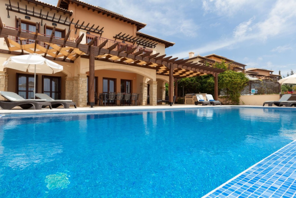 10m infinity swimming
