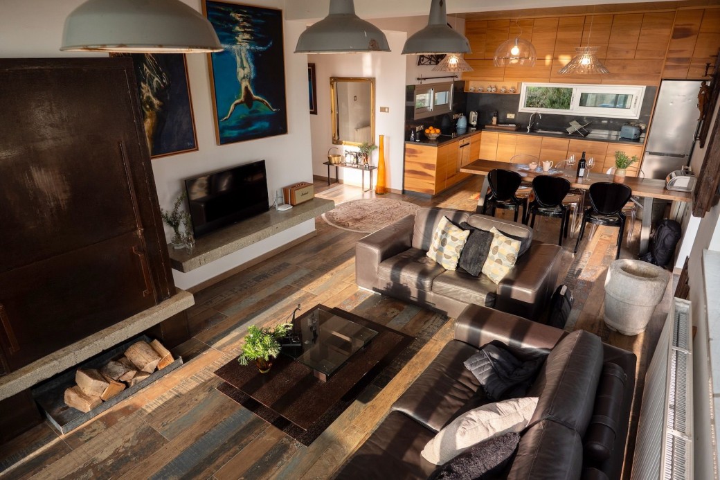 Open-plan living/dining room/kitchen