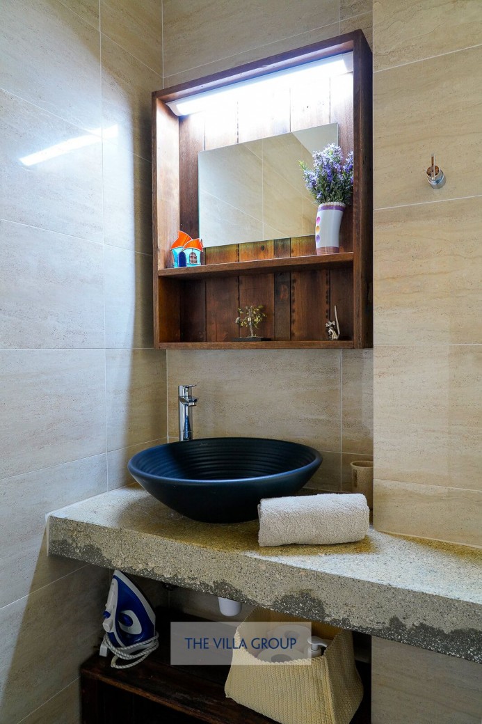 Separate WC