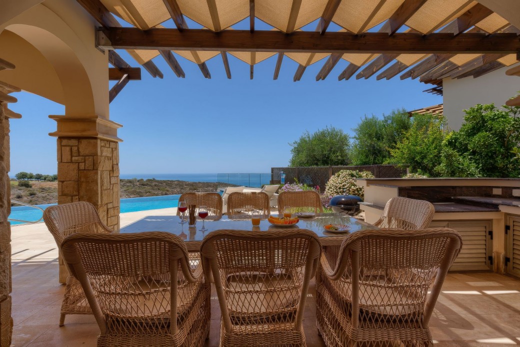 Alfresco dining to be enjoyed