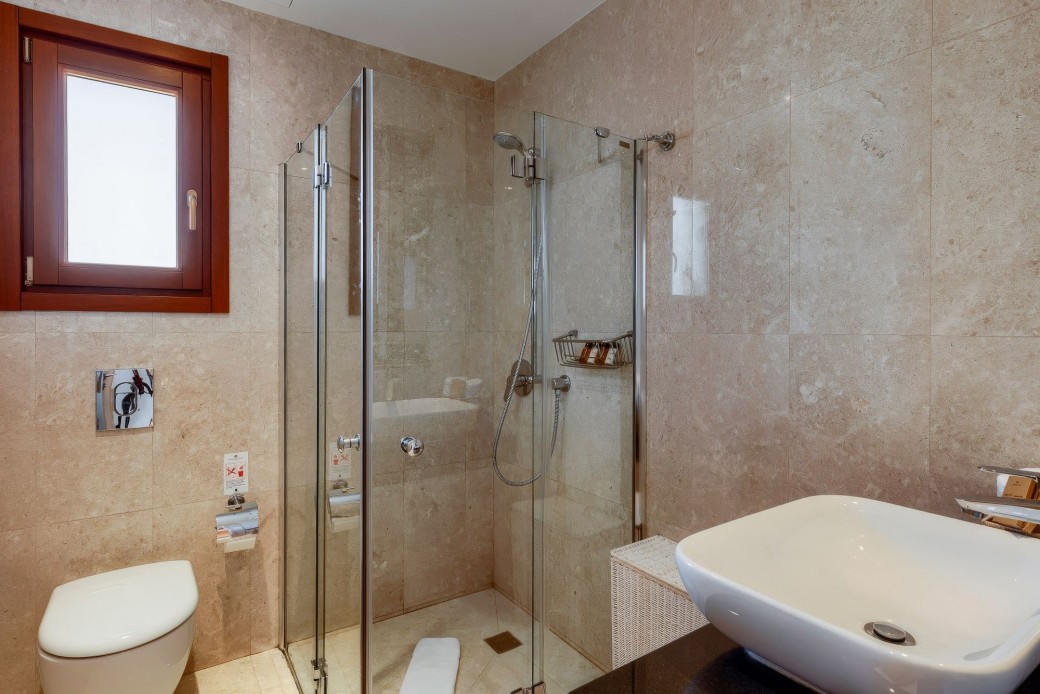 En-suite shower room