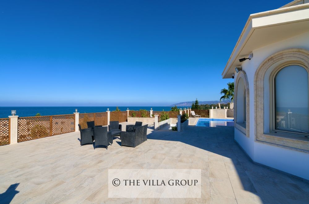 Spacious outside terraces