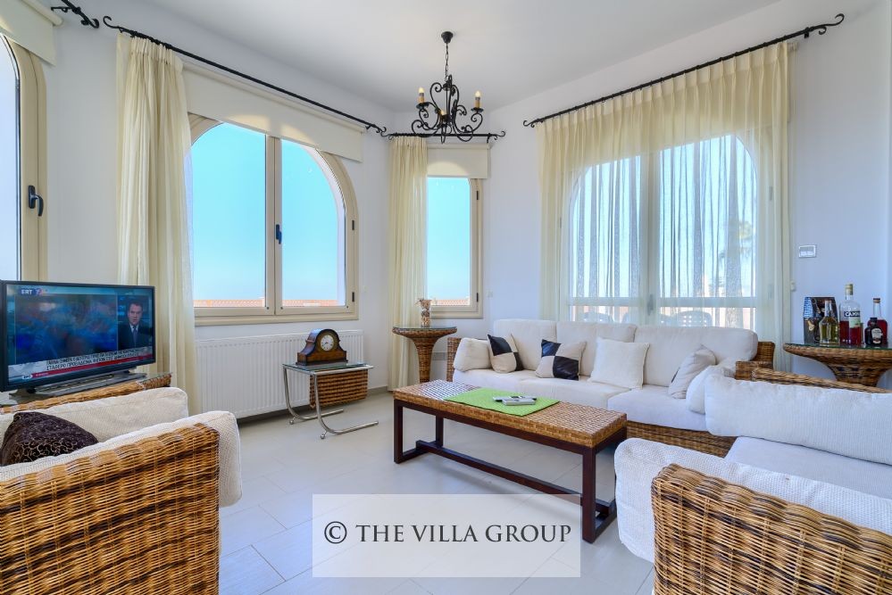 The arched windows brighten up the living space