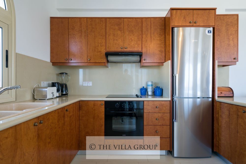 Modern, fully equipped kitchen