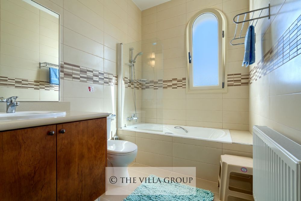 Modern family bathroom