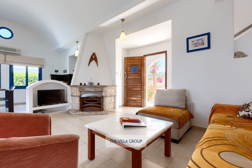 Open plan living, dining and kitchen