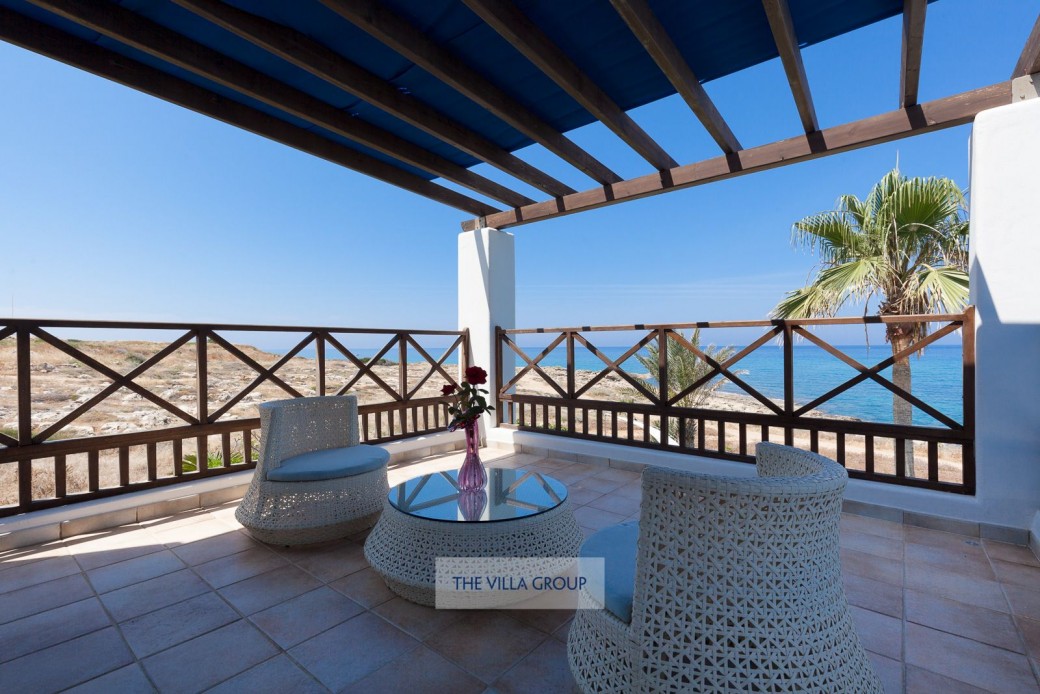 First floor furnished balcony