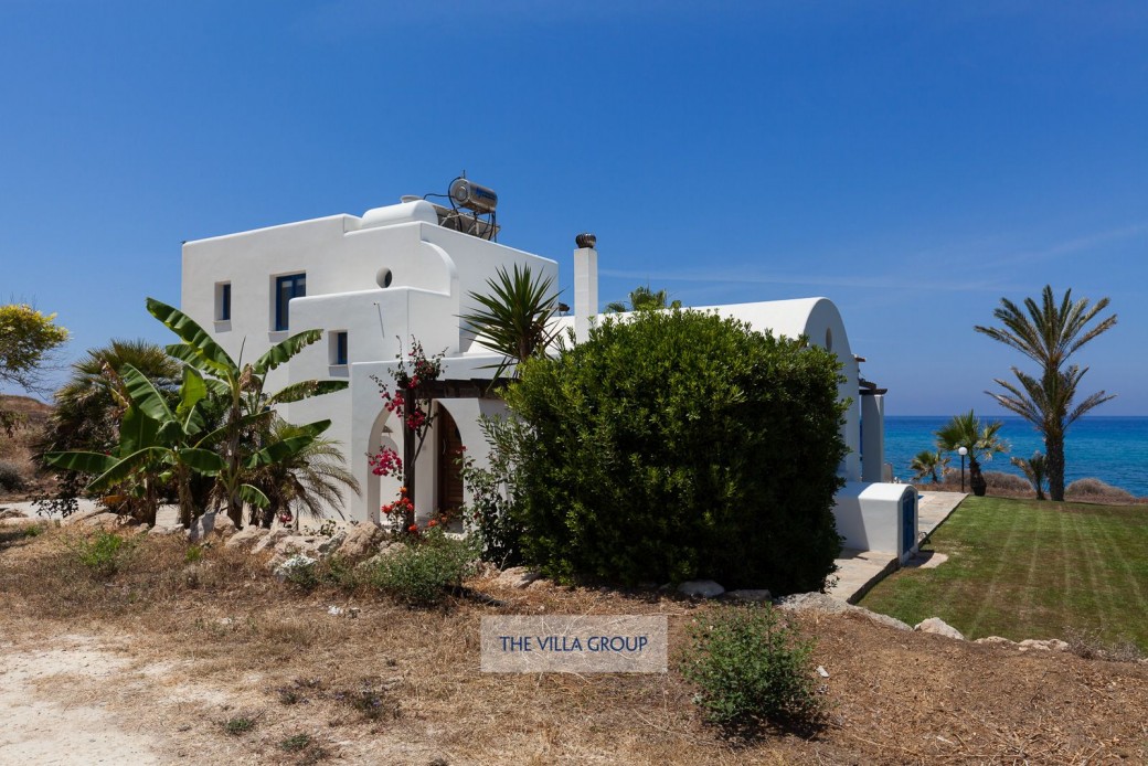 3 bedrooms, 1 bathroom, 2 shower rooms, sauna and a guest WC